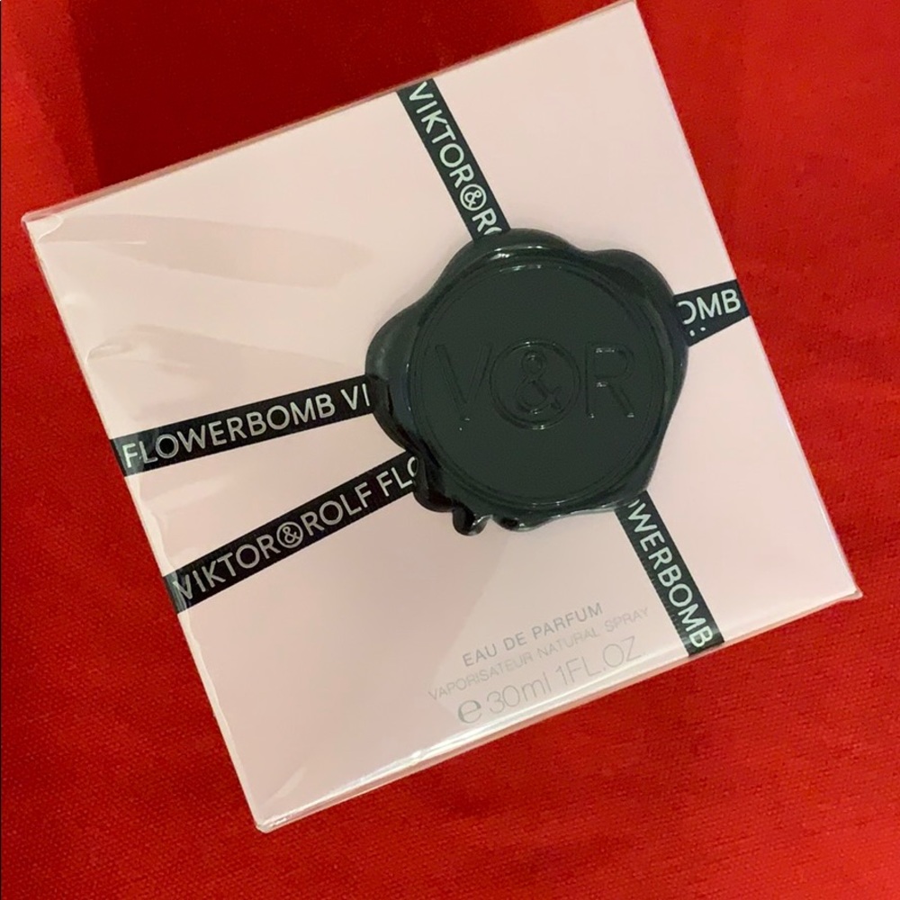 V&R Flowerbomb new in box
